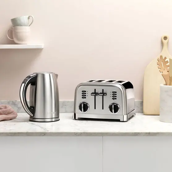 Cuisinart Signature Collection 4-Slice Toaster – Stainless Steel Build 2