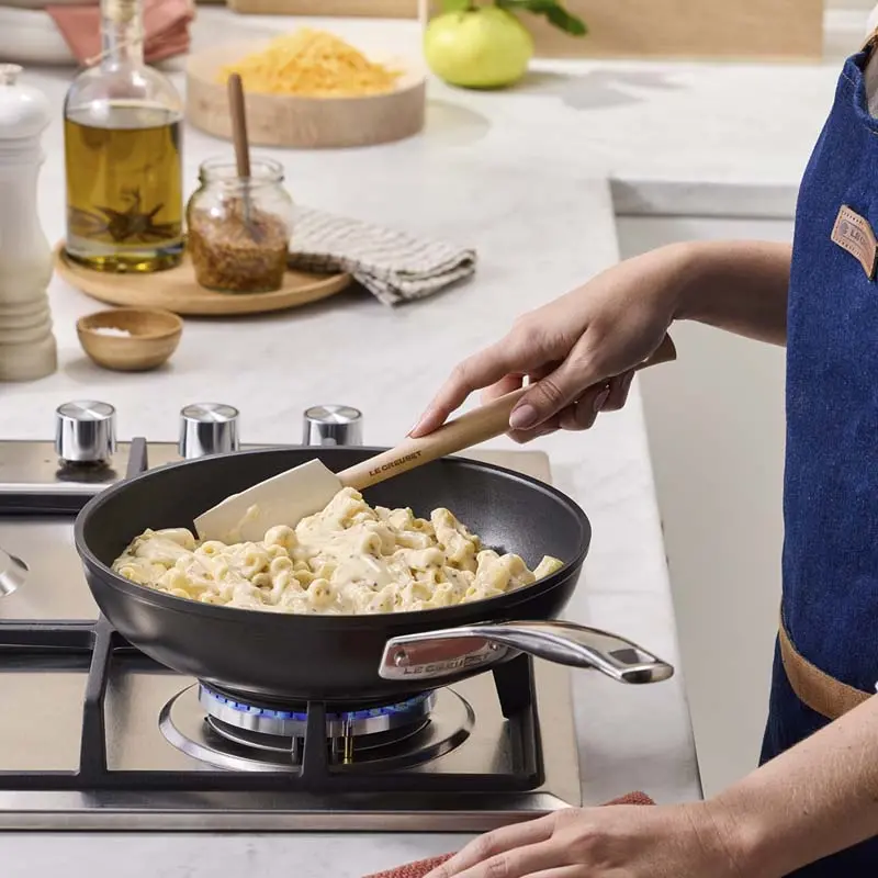 Le Creuset 26Cm Deep Non-Stick Frying Pan With Toughened Coating 2