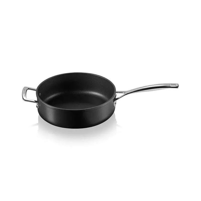 Le Creuset 26Cm Toughened Non-Stick Sauté Pan 1