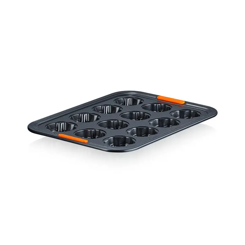 Le Creuset Halloween Baking Tray – 12-Cup Festive Mold 2