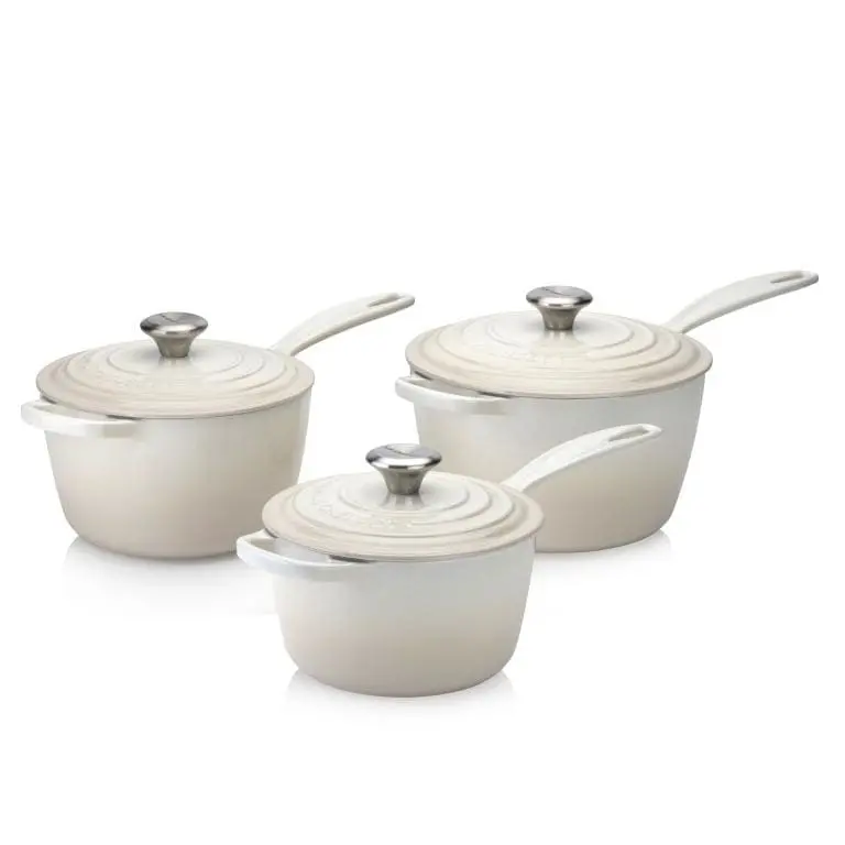 Le Creuset Meringue-Coloured Signature Cast Iron Saucepan Set – 3-Piece Cookware Collection 1