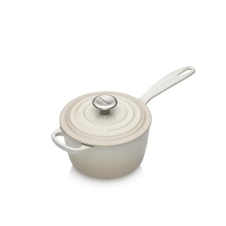 Le Creuset Meringue-Coloured Signature Cast Iron Saucepan Set – 3-Piece Cookware Collection 2