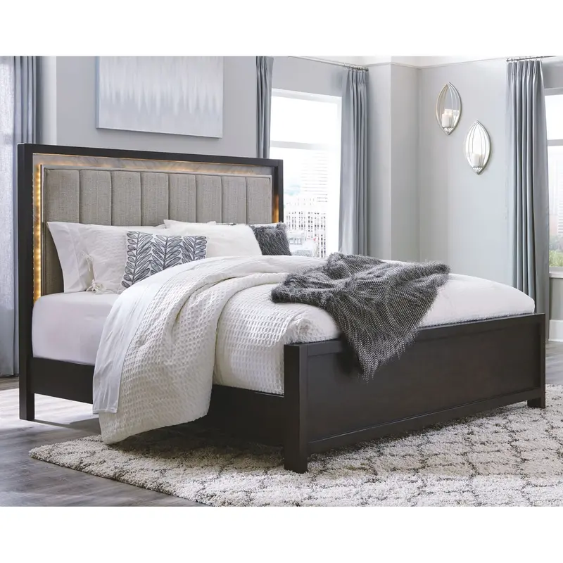 Maretto Three-Piece Panel Bed Set 2