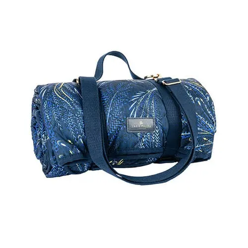 Sara Miller Xl Navy Plaid Picnic Blanket 1