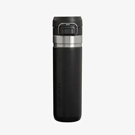 Stanley Quick-Flip Leak-Proof Water Bottle – 0.7L 1